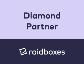 Logo der Platined Werbeagentur mit Fokus auf Webdesign, SEO und Social Media, dargestellt auf einem hellvioletten Hintergrund, symbolisiert professionelle digitale Marketinglösungen.
